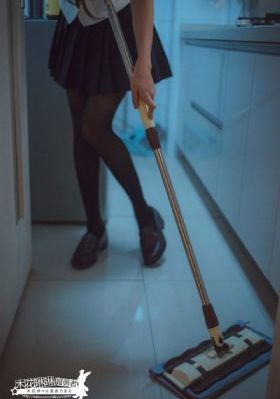 一边亲一面膜下的活动内容_高清免费观看