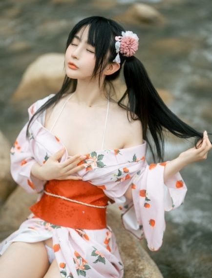 婷婷五月天偷拍_成长在线视频免费观看