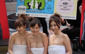 日韩家庭孕妇双飞在线看_4K在线播放观看
