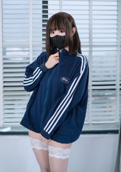 客厅也啪啪厨房也啪啪女_蓝光在线播放