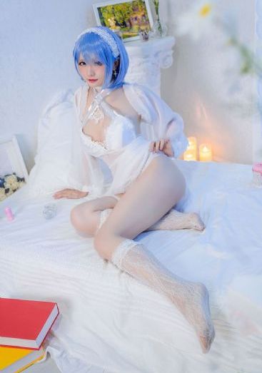 欧美 自拍 偷拍_粤语中字在线观看