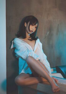 黄色动作片美女_1080高清完整版